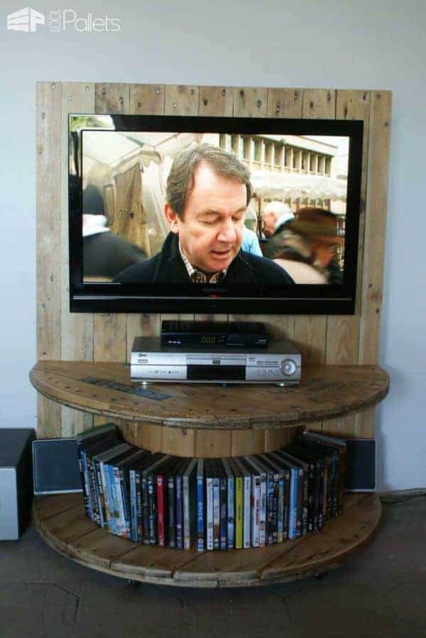 Pallet Tv Stand From Reclaimed Cable Drum & Pallet Wood