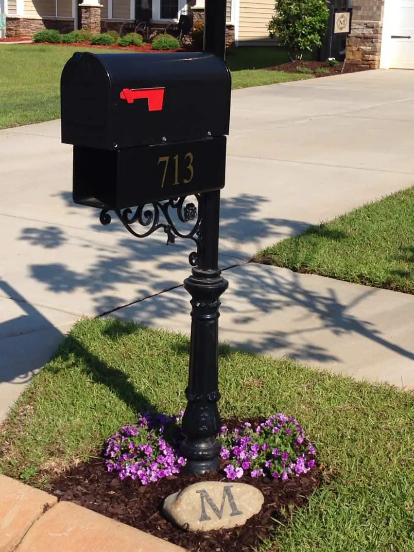 Classic Mailbox Landscaping