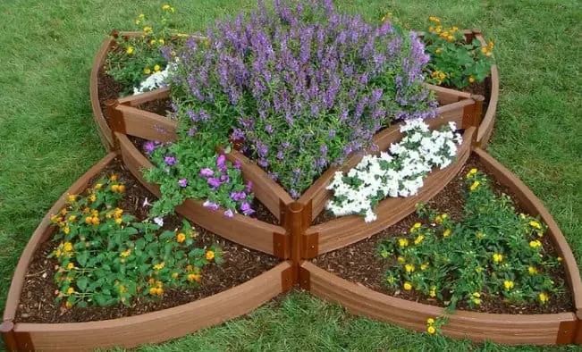 Creative Raised Garden Bed