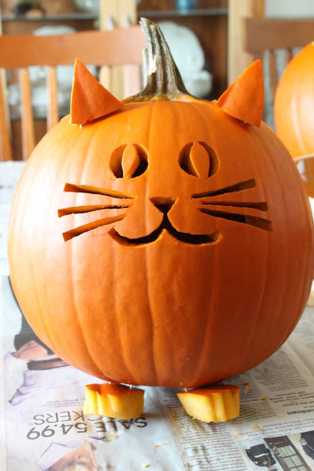 Cute Cat Carving Pumpkin Idea
