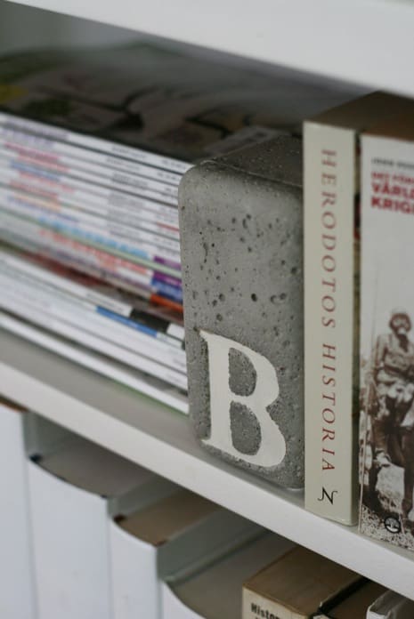 DIY Concrete Bookend From Chez Larsson