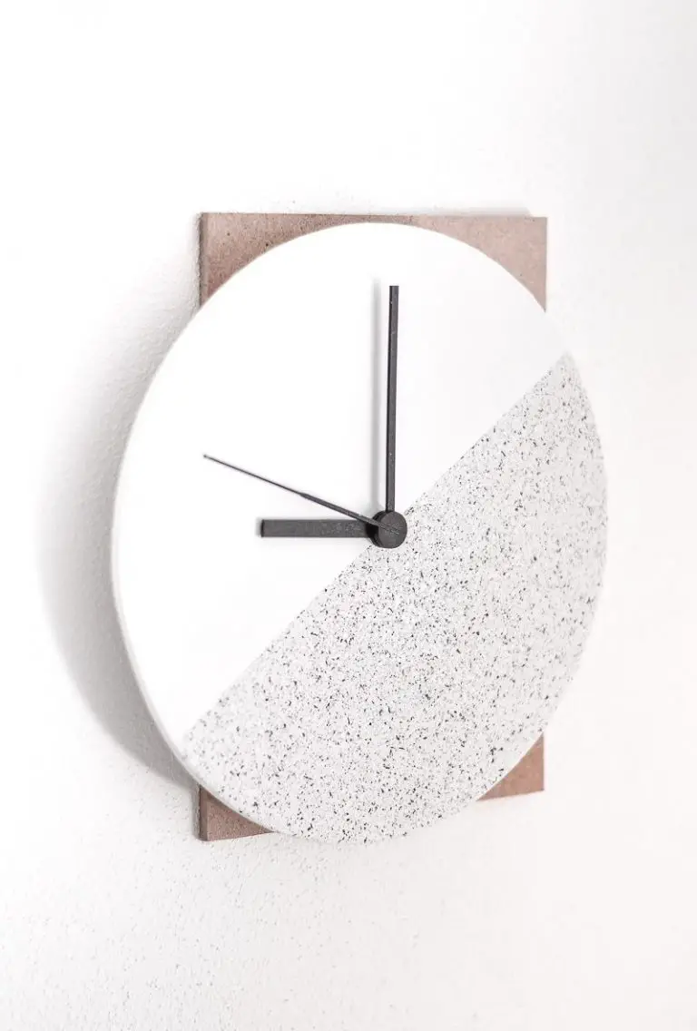 DIY Minimalist Wall Clock 