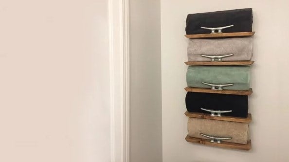 DIY Simple Towel Rack