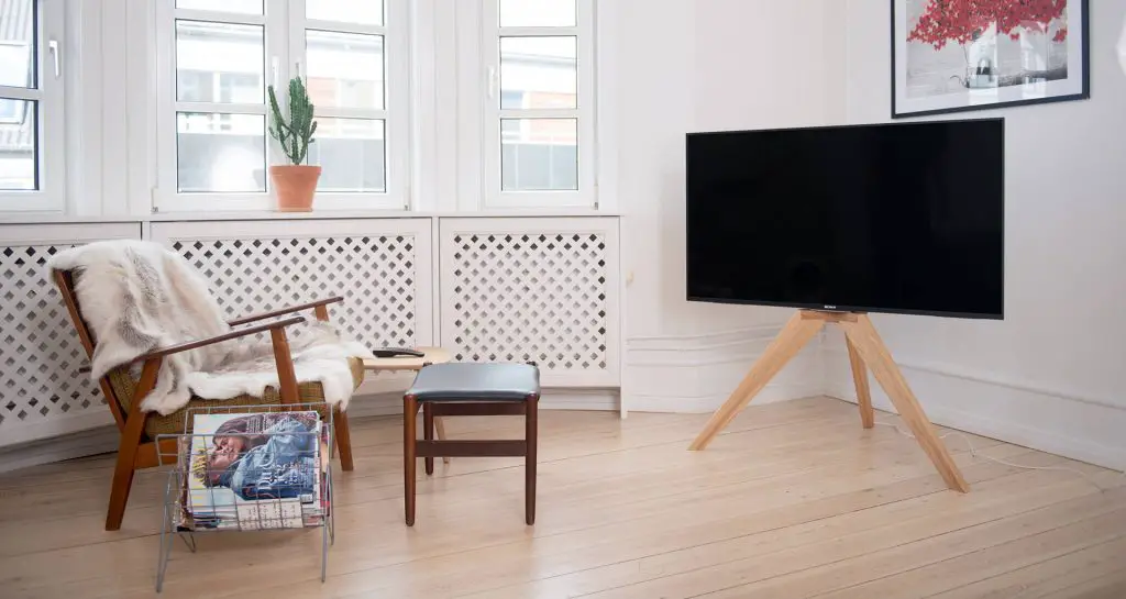 Elegant DIY Tripod TV Stand
