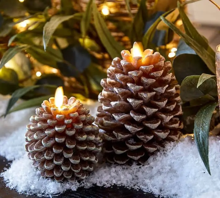 Flameless Pine Cones Christmas Centerpieces