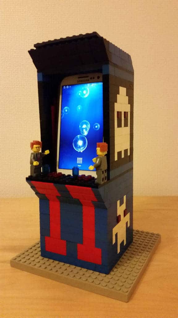 DIY Lego Arcade Machine Phone Charging Station