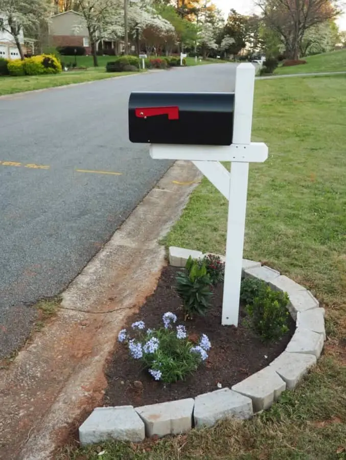 Low Maintenance Mailbox Landscaping Ideas