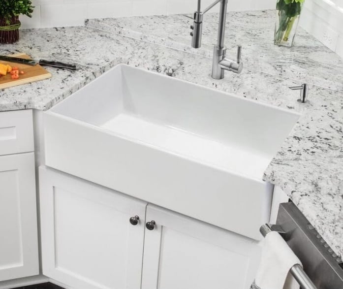 Minimalist White Kitchen Cabinet