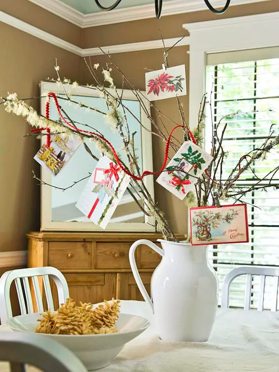 http://www.theperfectpalette.com/2014/12/holiday-inspired-tablescape-ideas.html