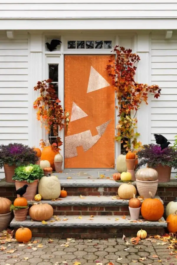 Pumpkin Halloween Front Door Decor Ideas