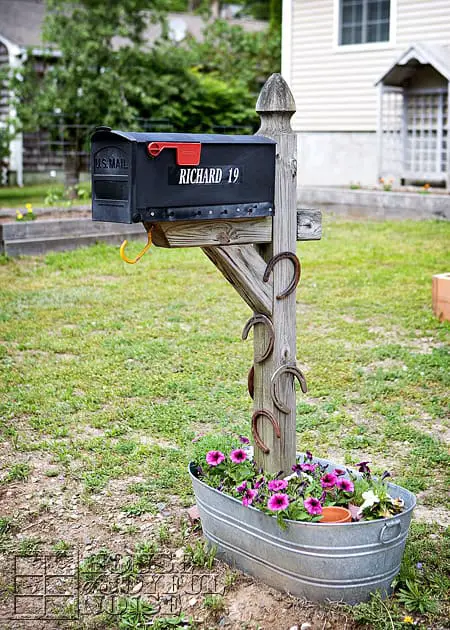 Rustic Mailbox Landscaping Ideas