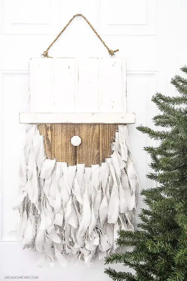 Rustic Santa Front Door Decor Ideas