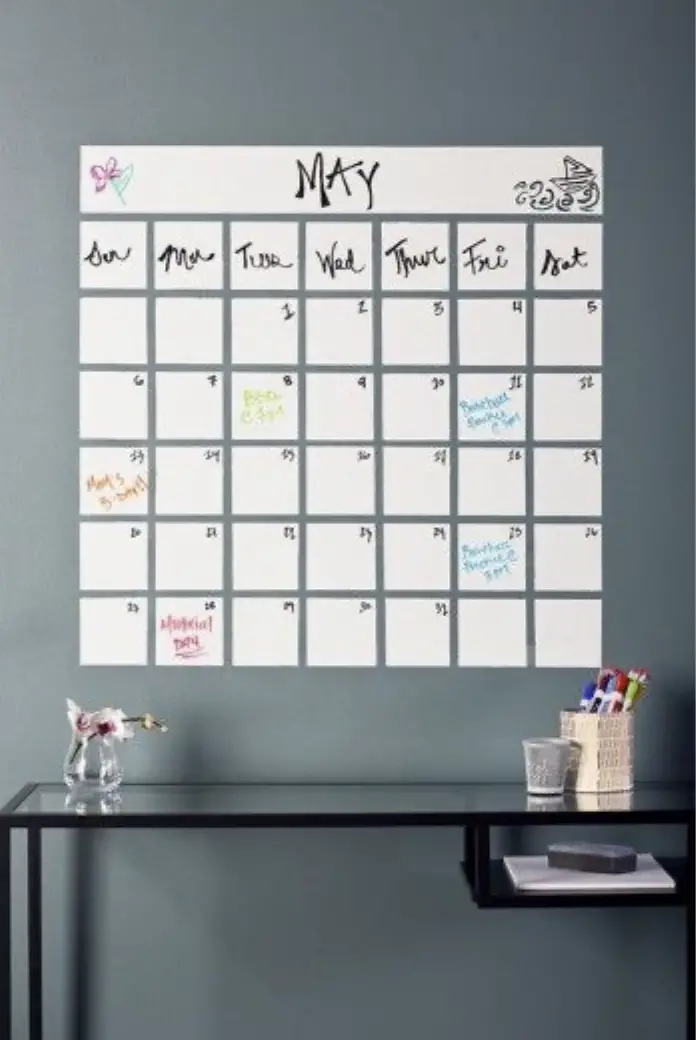 Scheduling board or calendar