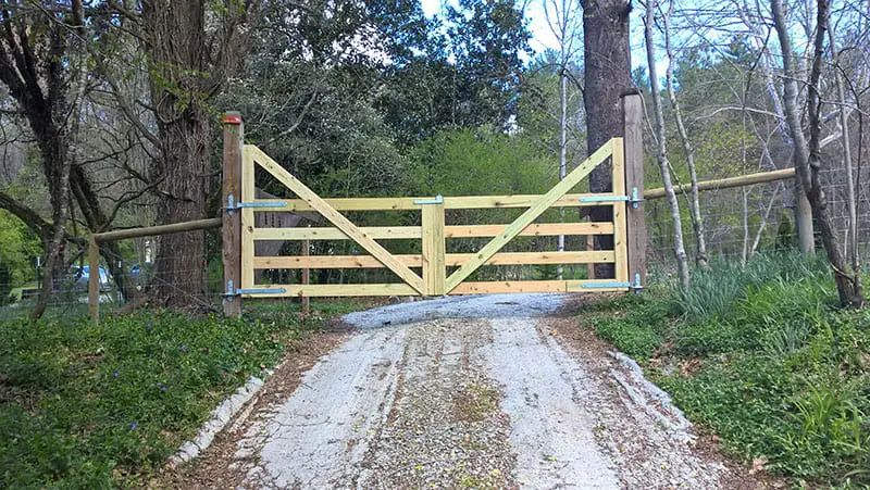 Simple Driveway Gate Ideas