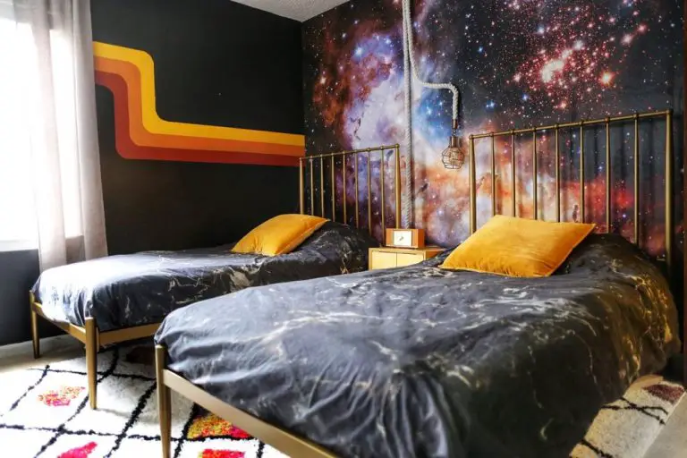 Space Themed Bedroom For Twins