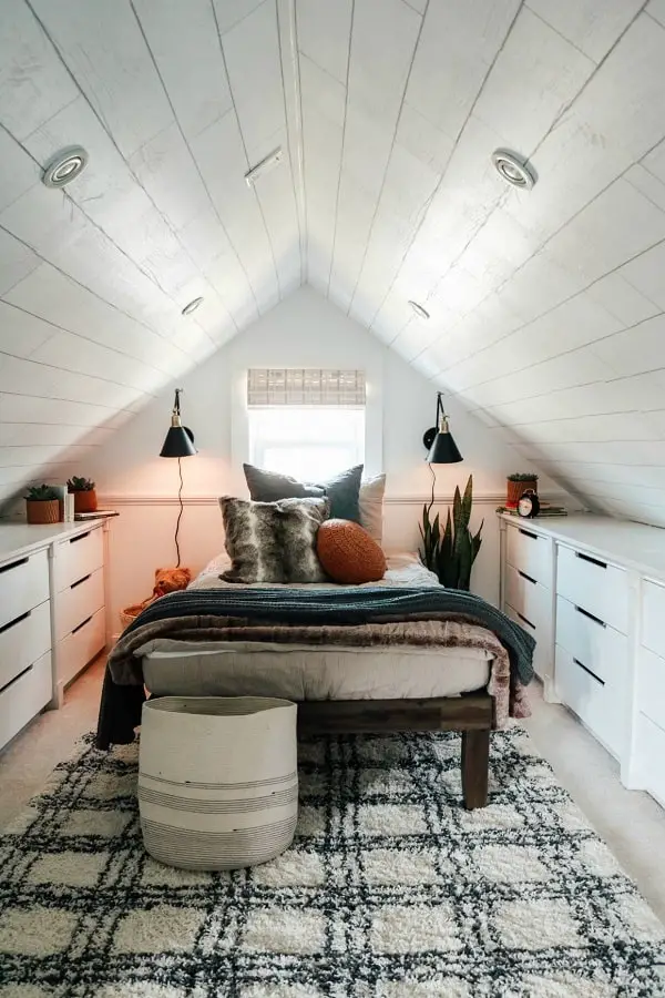 Stylish Attic Bedroom Ideas