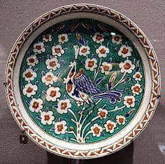 Bird and Flower on Green Color Plate Design