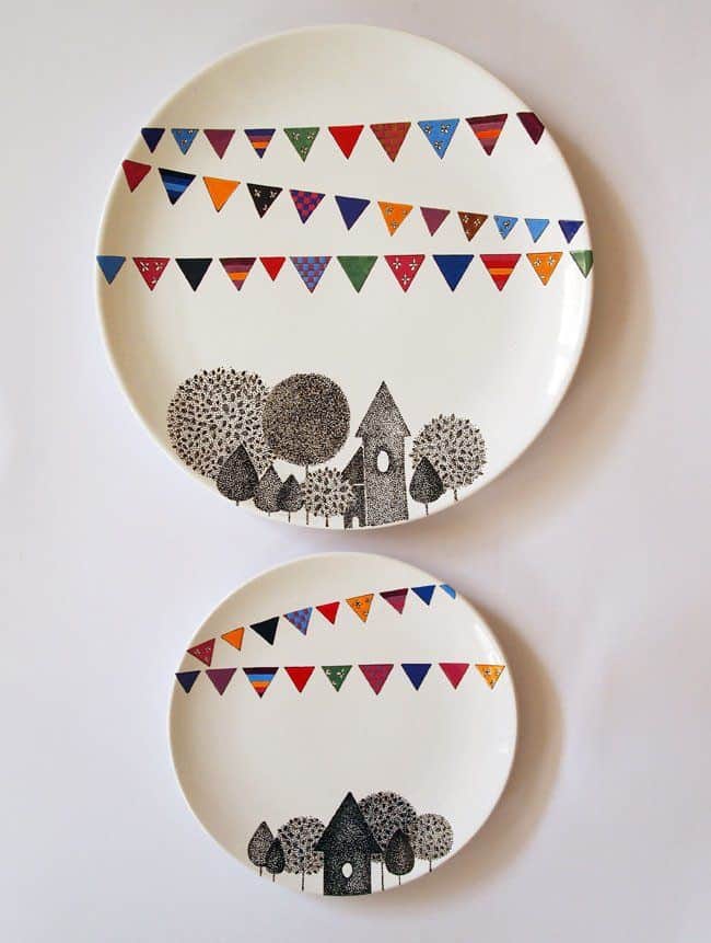 Colored Ribbons on Plate Design