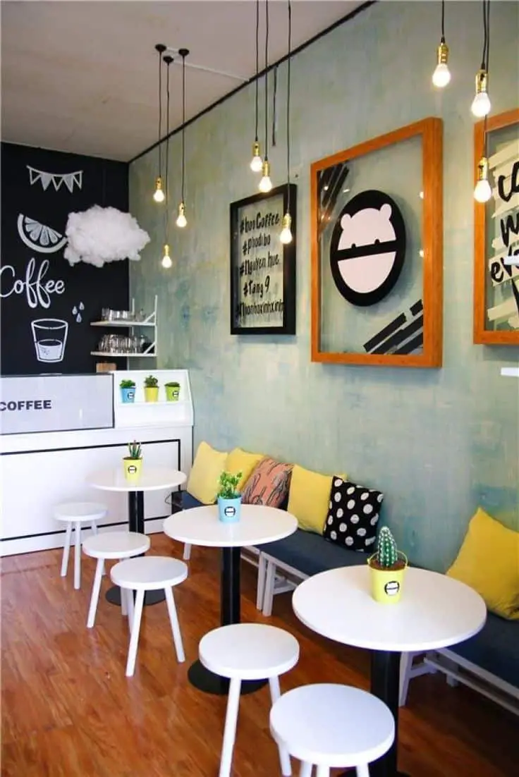 A Juice Bar With a Touch of Art Work