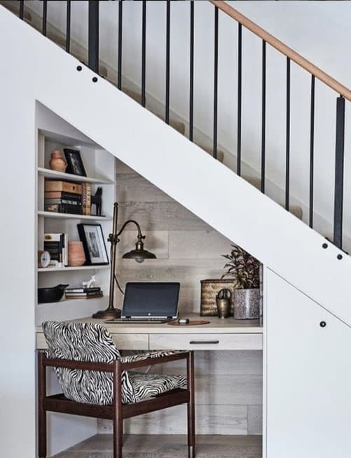 staircase office nook 