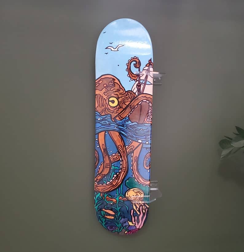 Marine life skateboard design